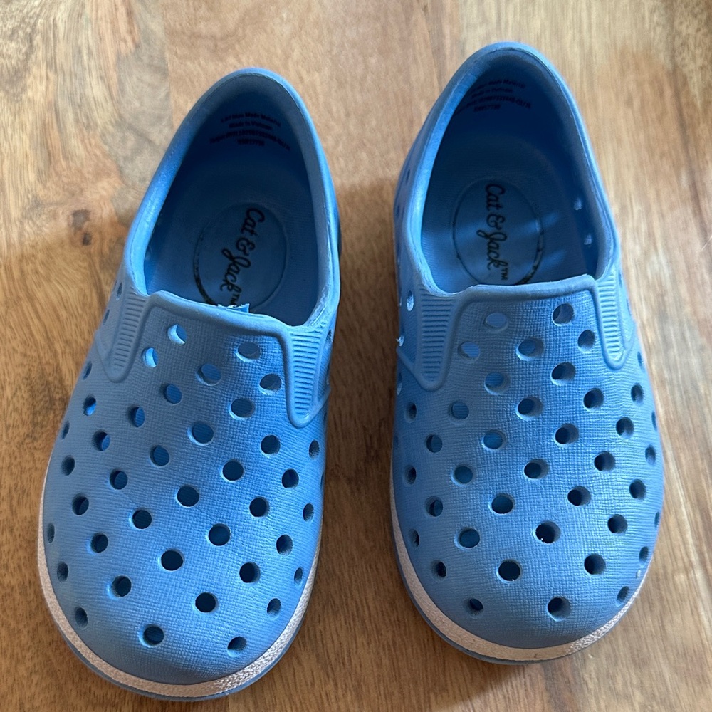 Cat & Jack Kids Light Blue Water Shoes